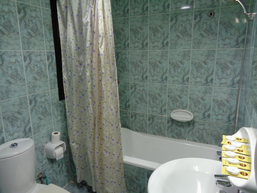 デイラ パレス ホテル ドバイ 部屋 写真